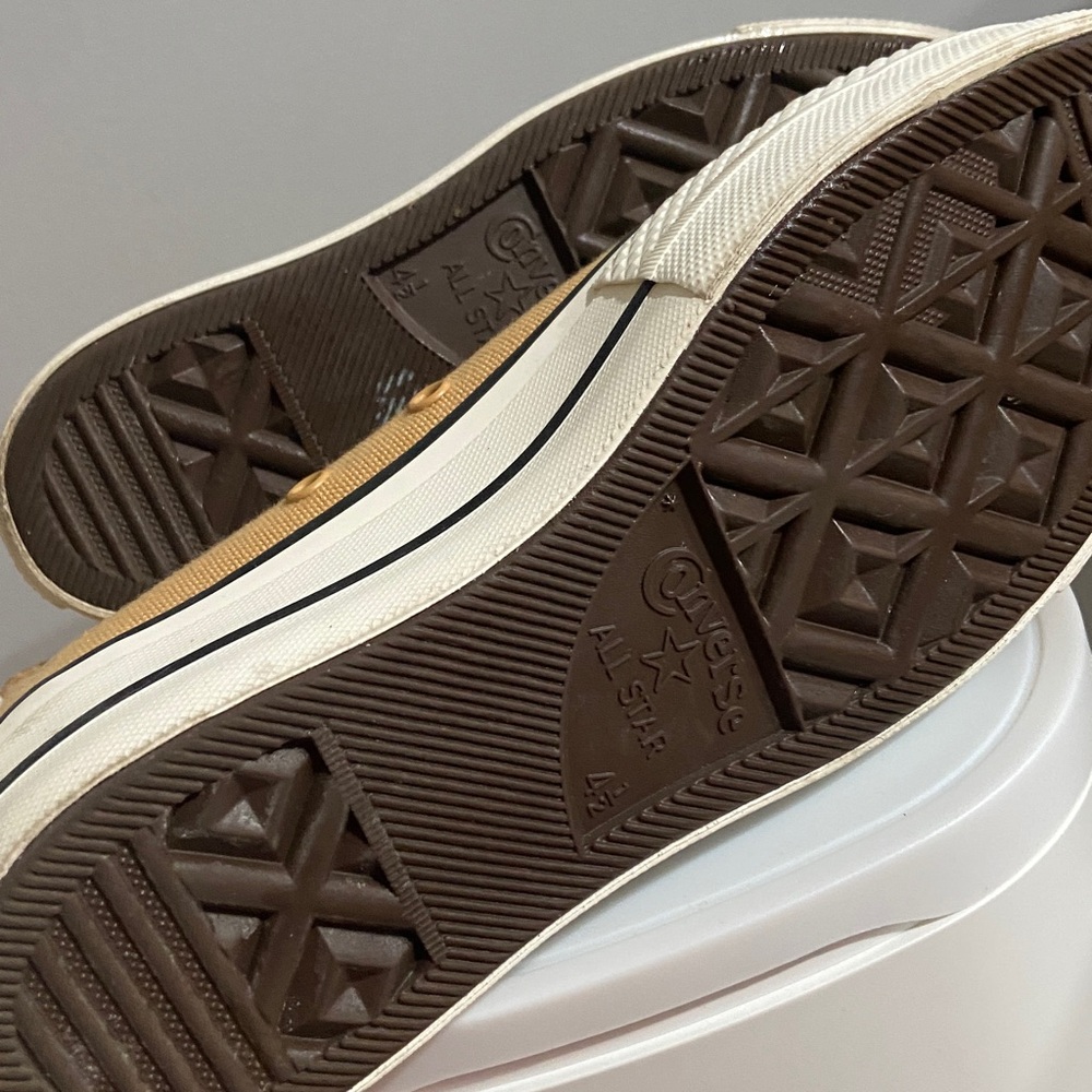 Converse Women's Chuck Taylor All Star Lift Platform Crafted Laces. - Picture 3 of 5